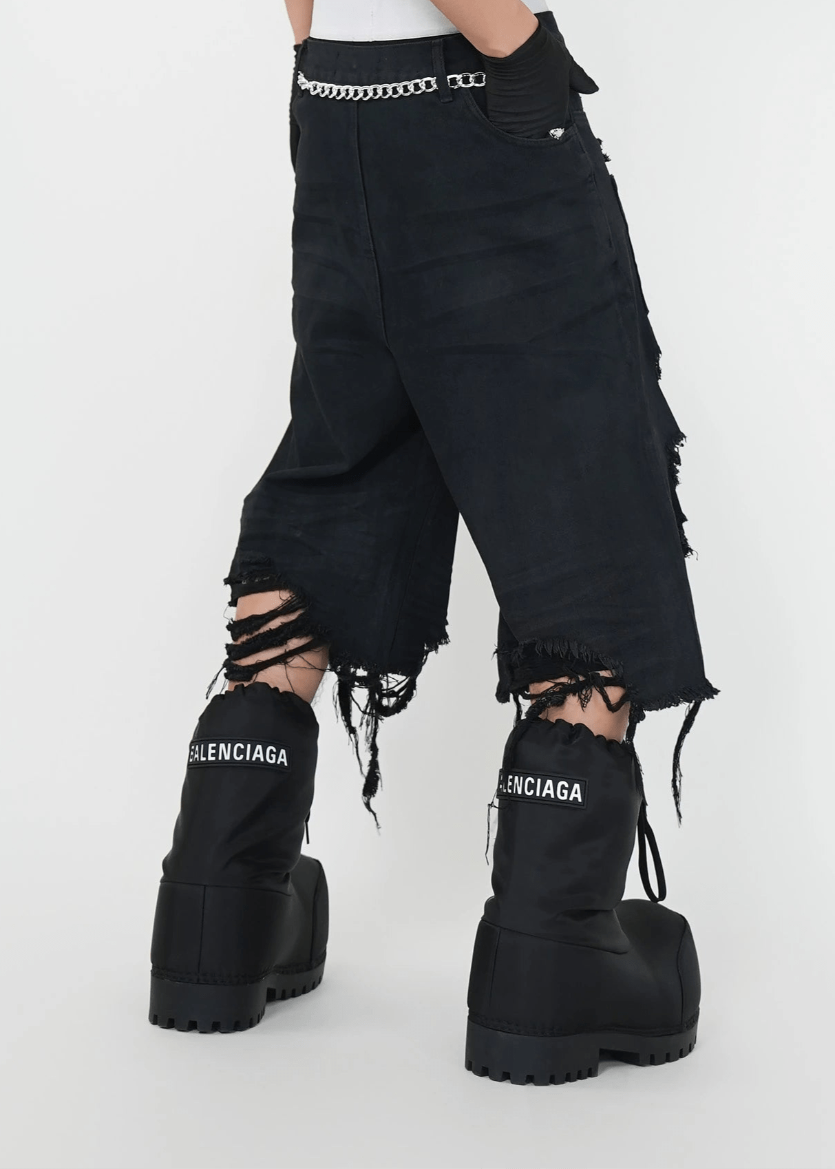 Distressed Fringed Chain Denim Shorts - Rick Circus