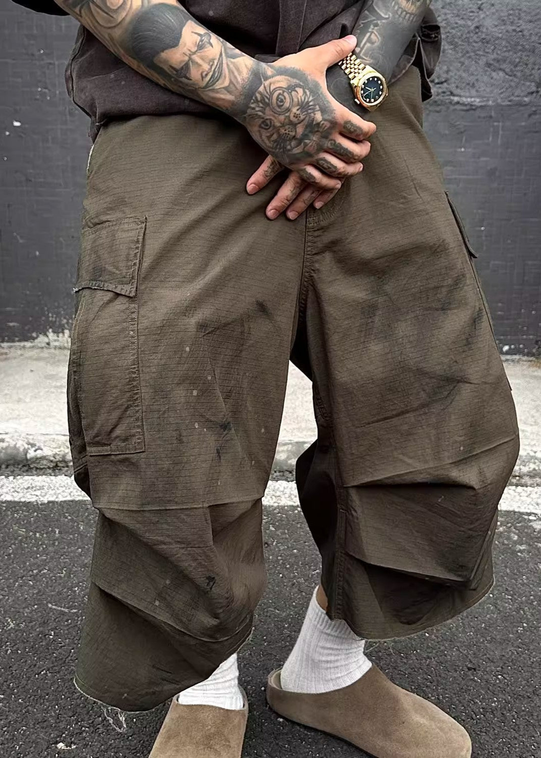 Distressed Multi - Pocket Wide - Leg Cargo Shorts - Rick Circus