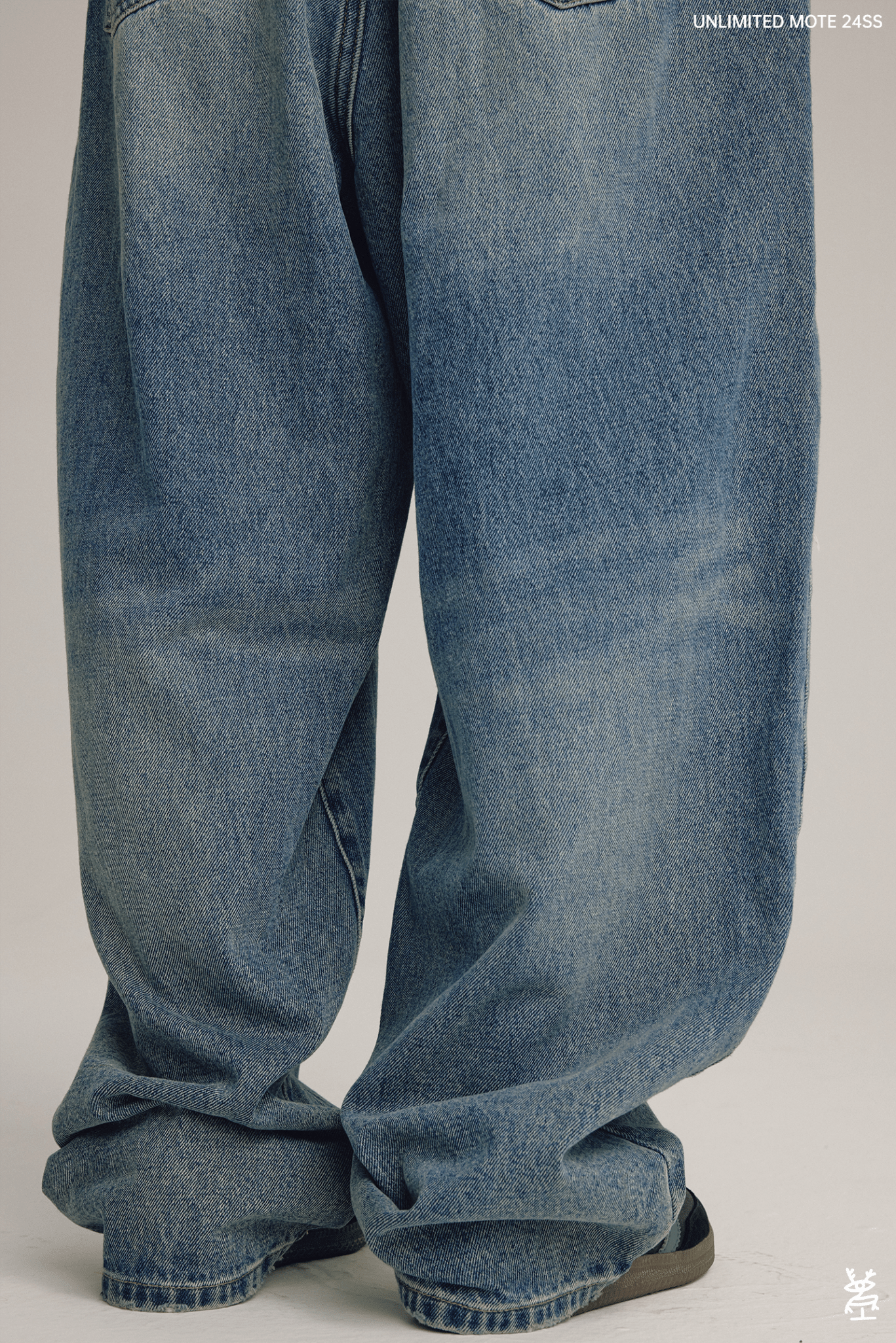 Distressed Wide - Leg Denim Jeans - Rick Circus