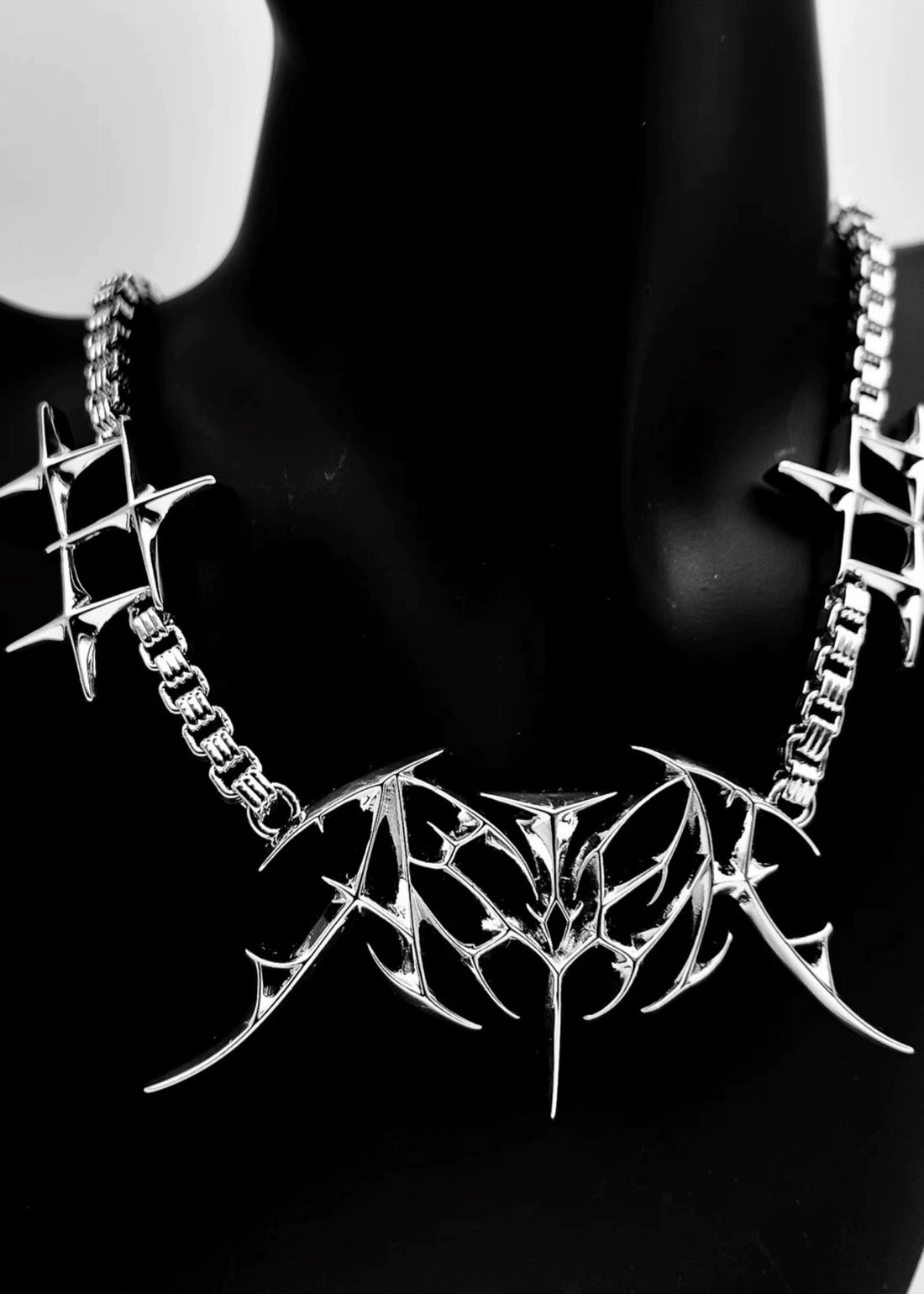 Avant - Garde Clavicle Chain - Rick Circus