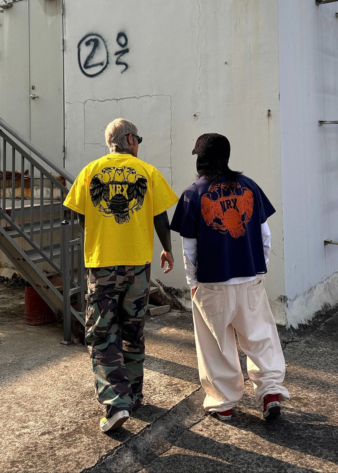 Distressed Letter Print Pullover T-Shirt - Rick Circus