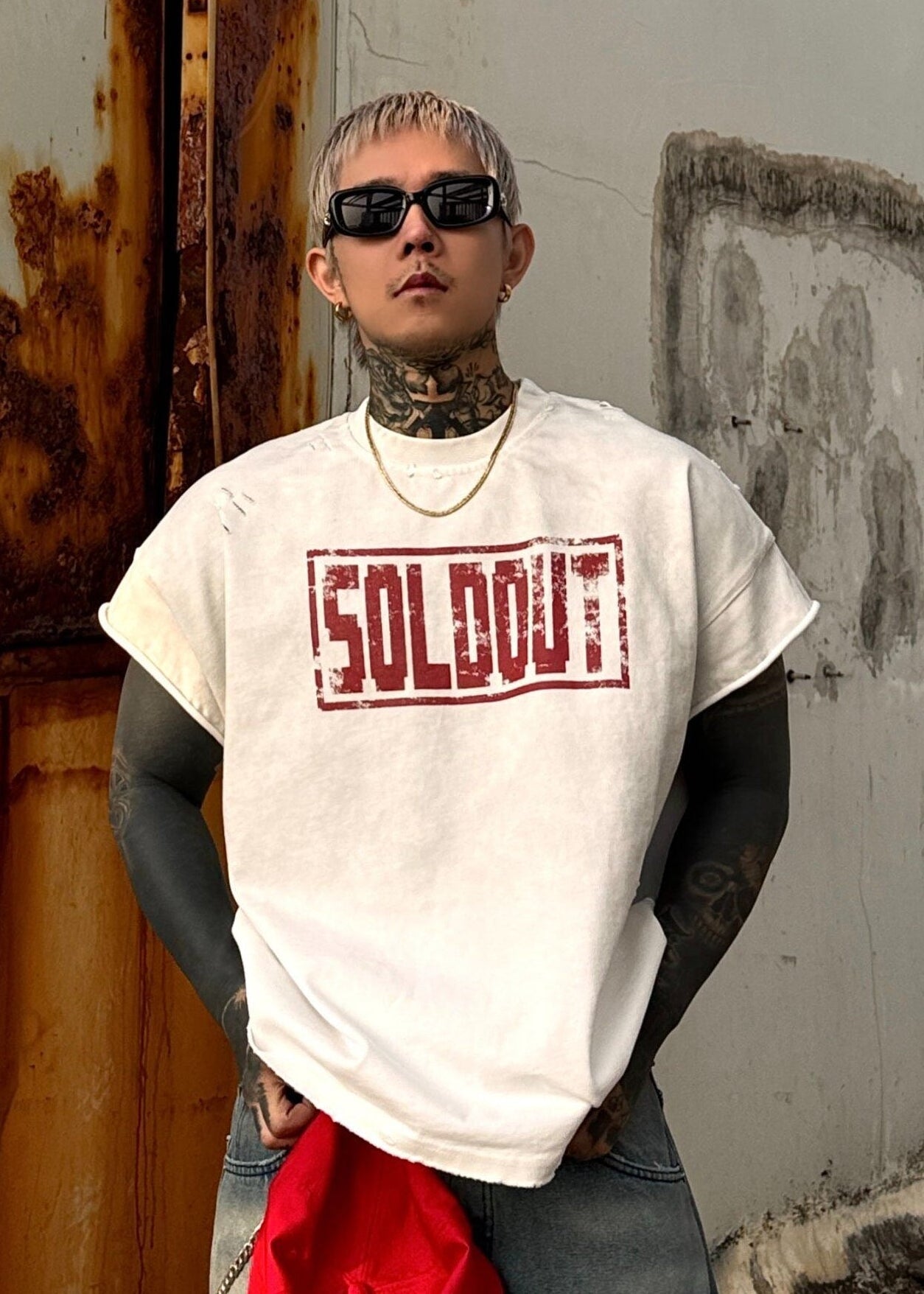 Distressed Letter Print Sleeveless T-Shirt - Rick Circus