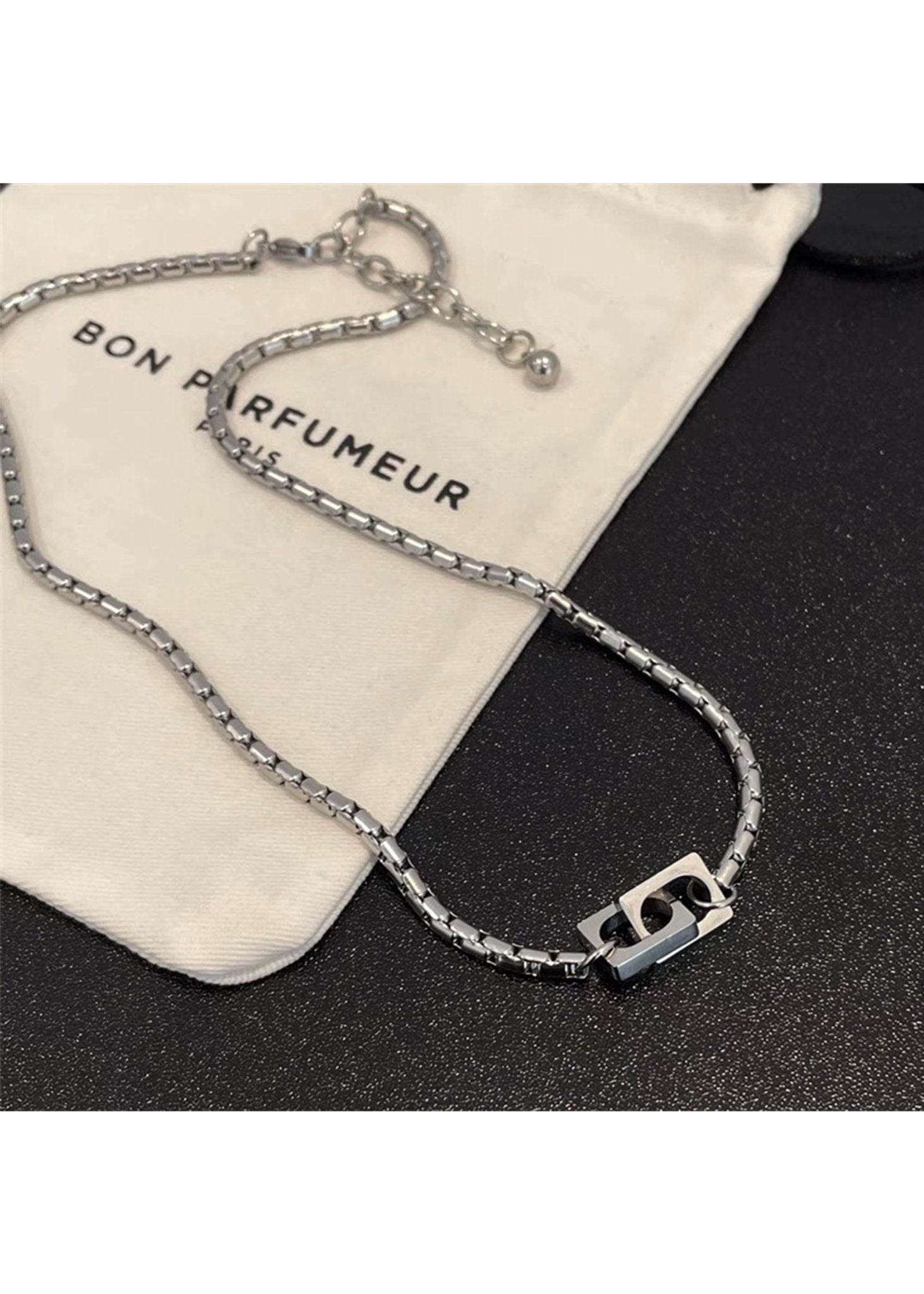 Minimalist Interlocking Square Pendant Necklace - Rick Circus