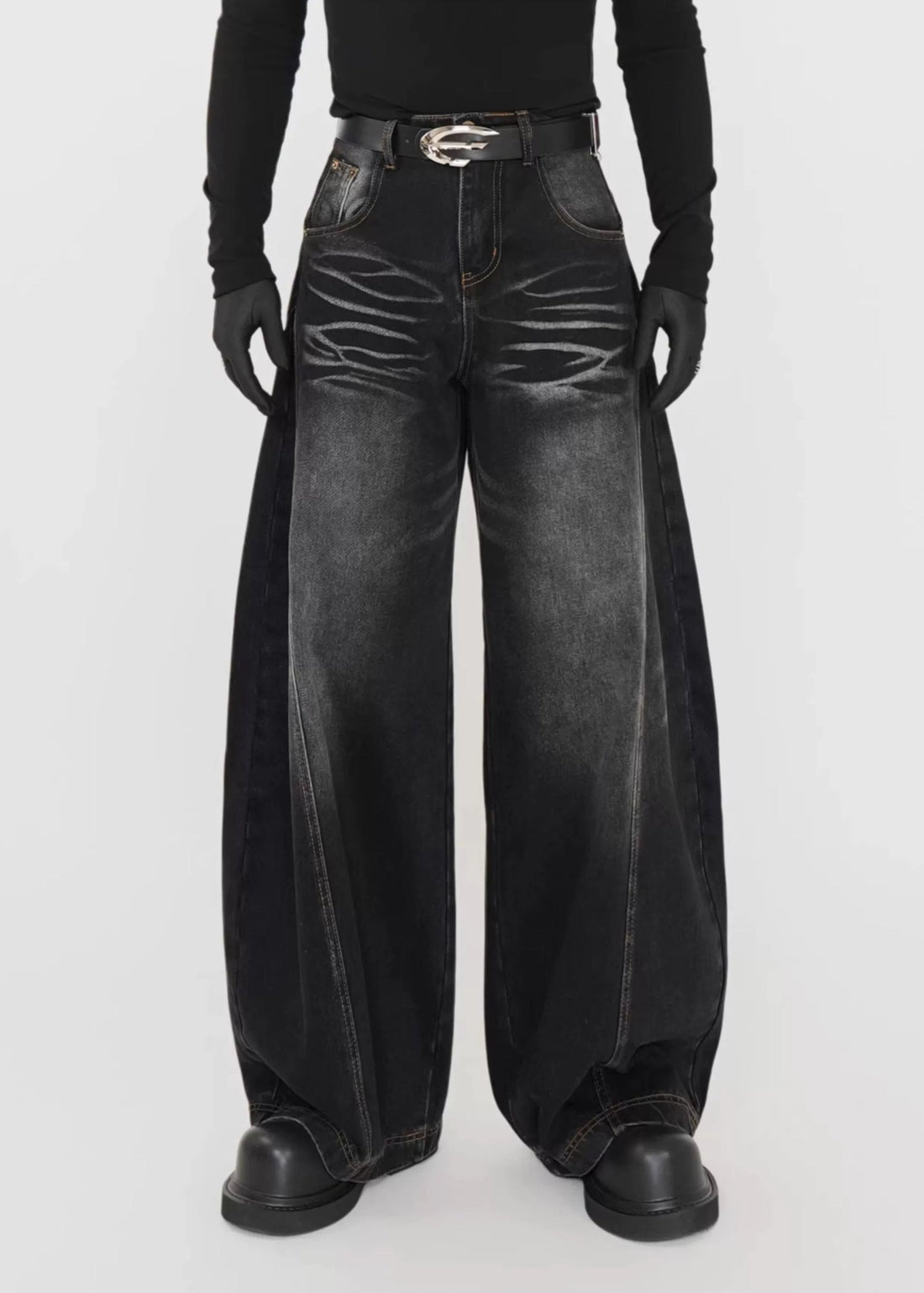 Vintage Washed Curved - Cut Baggy Jeans - Rick Circus